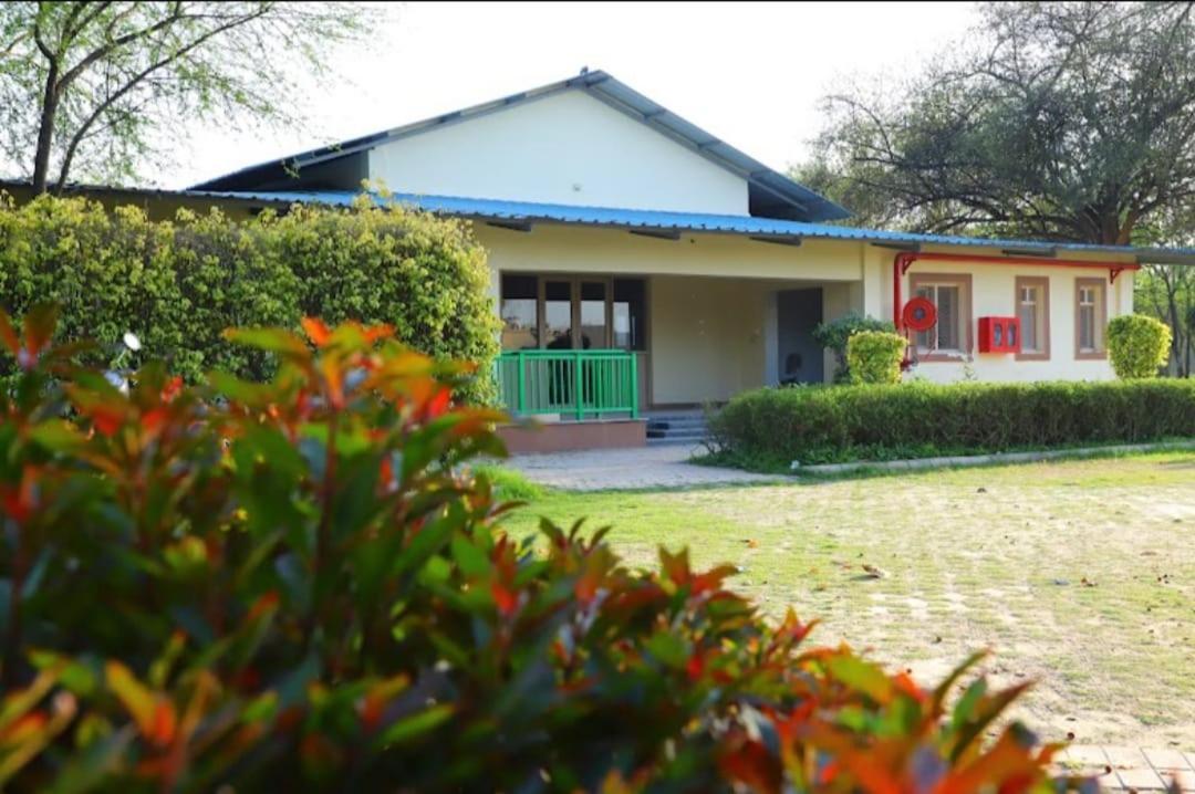 Haritma Resort Delhi  Exterior foto